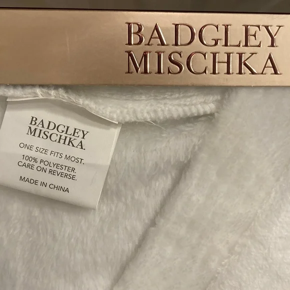 Badgley Mischka Robe & Body Care Set NEW - Picture 5 of 9